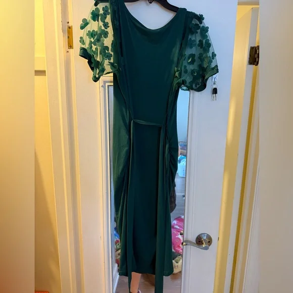 Green Maternity Dress with Floral Sleeves Large - Picture 6 of 6
